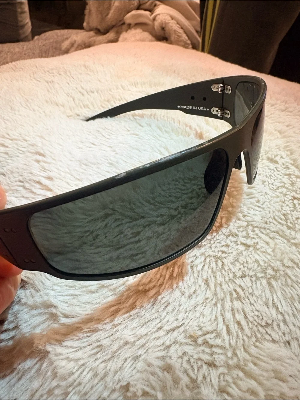 Men's Black Gatorz Wraparound Polarized Sunglasses